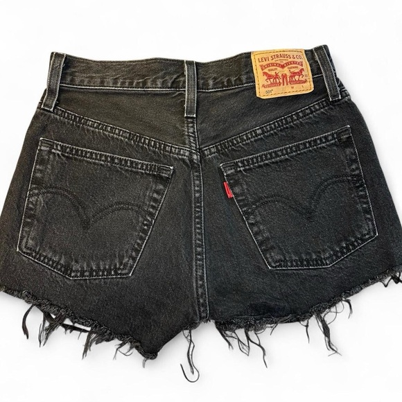 Levi’s 501 Black Cutoff Daisy Dukes – Approx Size 26 - Picture 6 of 8